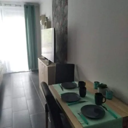 Lägenhet Gesztenye Apartman